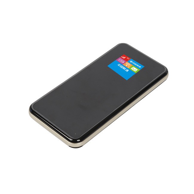 LCD ekran i Power Bank ruter